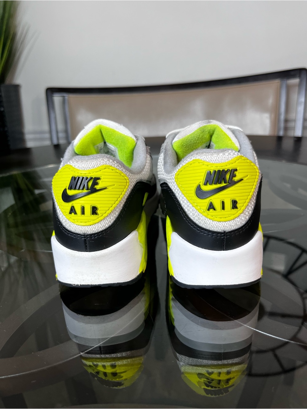 Nike Air Max 90 Shoes
Womens Size 8 Gray Volt
Colorblock Running - Picture 3 of 5